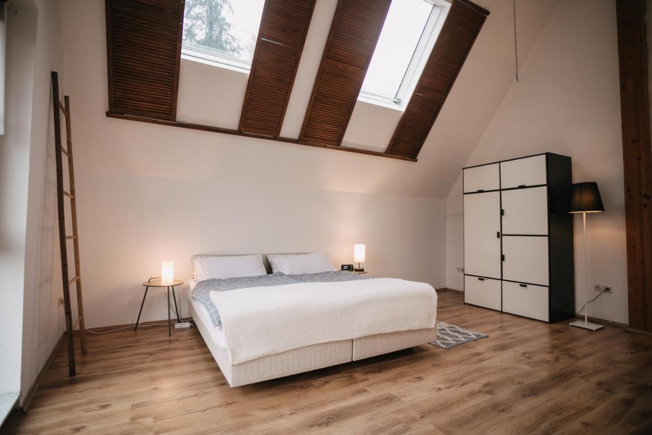 Eigenes Maisonettehaus In Idyllischer Lage Mit Balkon, Nahe Messe, 24H Self-Check In, Gratis Parken Schwabach Buitenkant foto