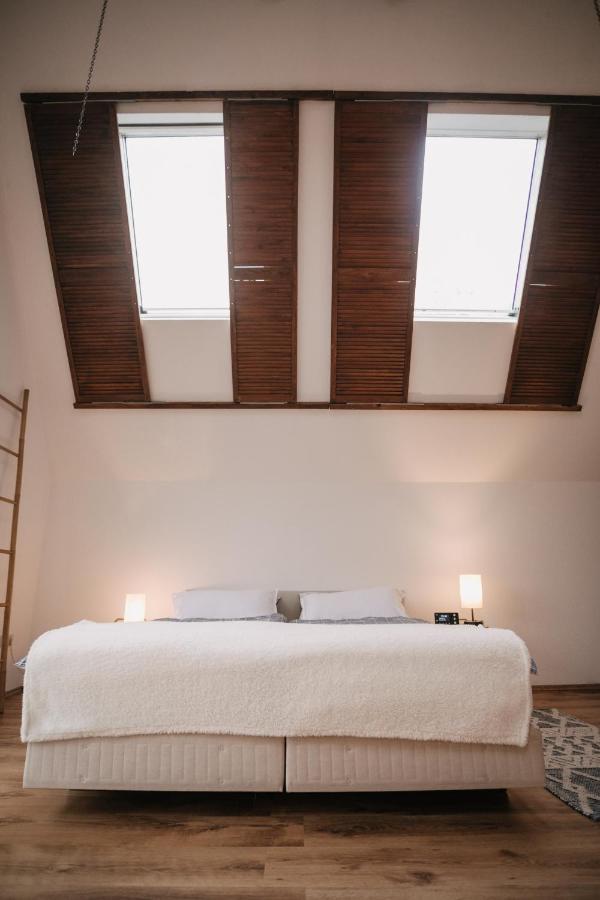 Eigenes Maisonettehaus In Idyllischer Lage Mit Balkon, Nahe Messe, 24H Self-Check In, Gratis Parken Schwabach Buitenkant foto
