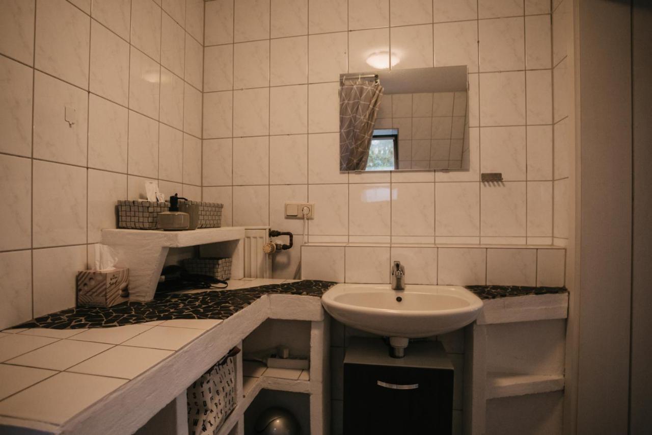 Eigenes Maisonettehaus In Idyllischer Lage Mit Balkon, Nahe Messe, 24H Self-Check In, Gratis Parken Schwabach Buitenkant foto
