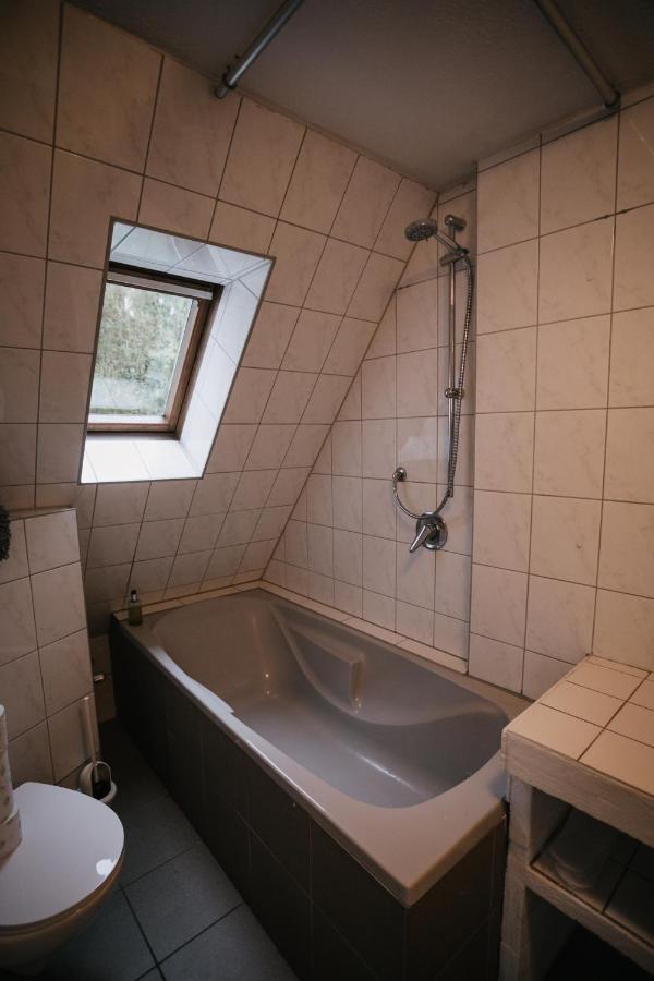 Eigenes Maisonettehaus In Idyllischer Lage Mit Balkon, Nahe Messe, 24H Self-Check In, Gratis Parken Schwabach Buitenkant foto