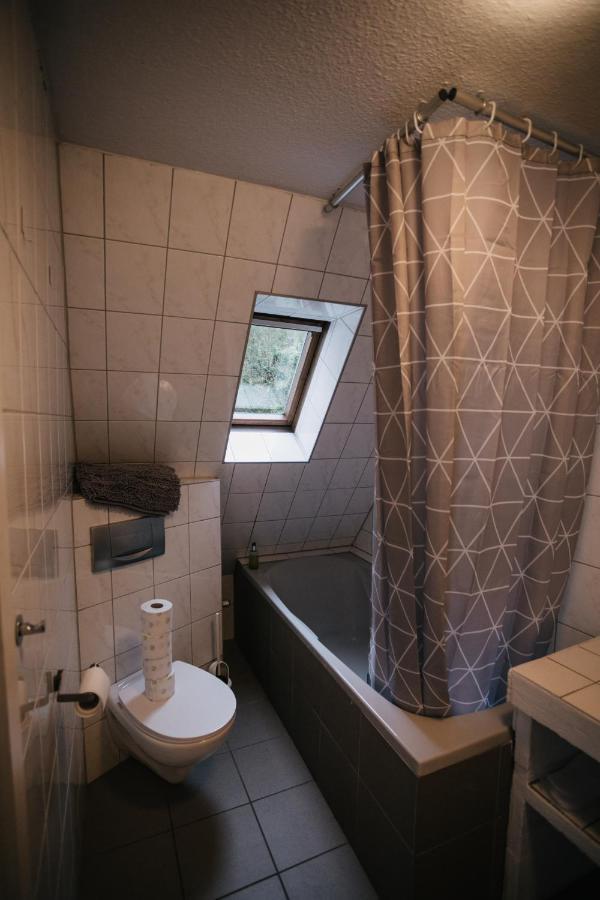 Eigenes Maisonettehaus In Idyllischer Lage Mit Balkon, Nahe Messe, 24H Self-Check In, Gratis Parken Schwabach Buitenkant foto