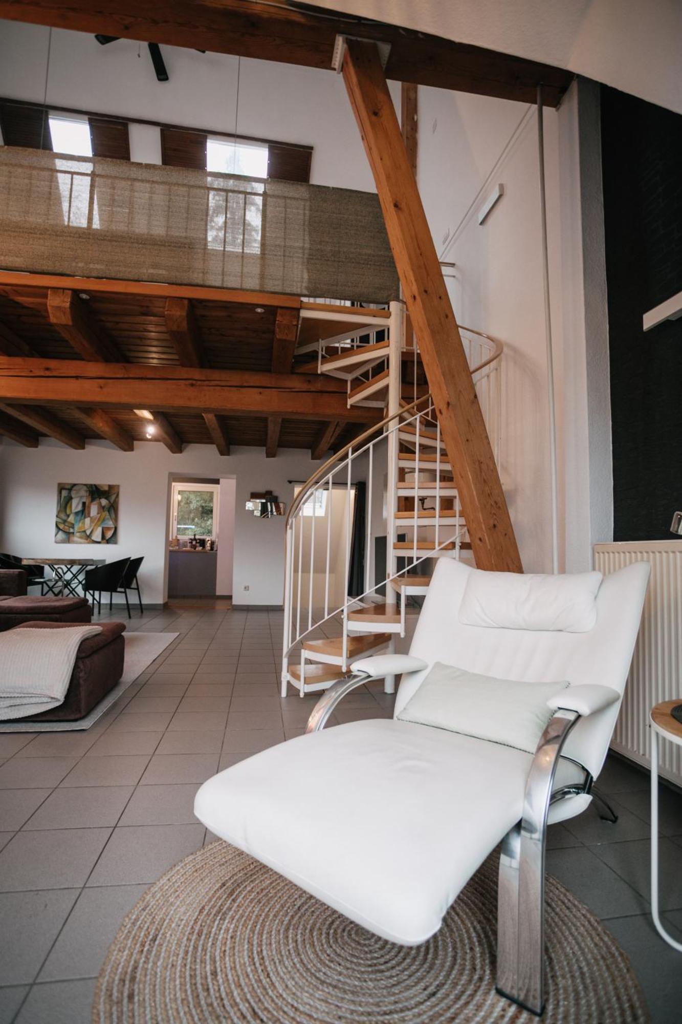 Eigenes Maisonettehaus In Idyllischer Lage Mit Balkon, Nahe Messe, 24H Self-Check In, Gratis Parken Schwabach Buitenkant foto