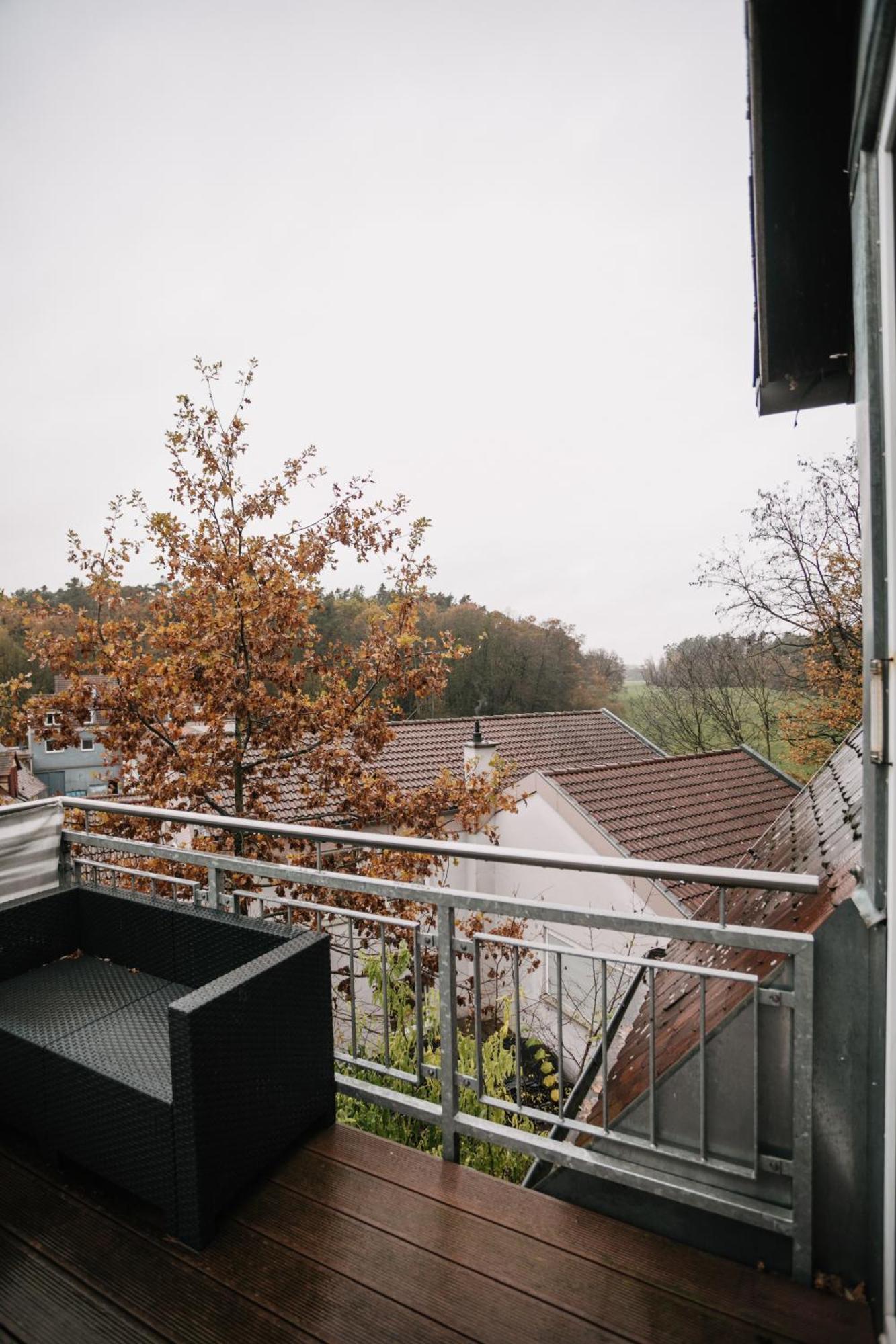 Eigenes Maisonettehaus In Idyllischer Lage Mit Balkon, Nahe Messe, 24H Self-Check In, Gratis Parken Schwabach Buitenkant foto